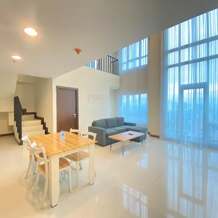 Fabulous 2Br Loft Apartment With Private Bathub At El Royale By Travelio